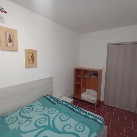 Mali Apartmanhaz * זמראדי